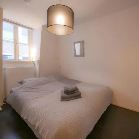 Holiday home Hoge Willemstraat 5 *